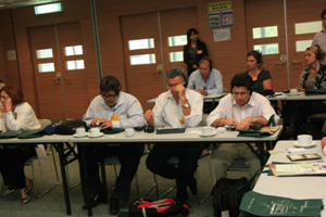 Delegation members listened to the speech attentively