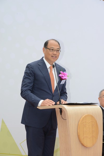 The Hon Lam Tai Fai delivered his speech