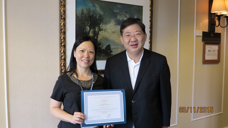 Dr Pauline WONG and President Simon S M HO