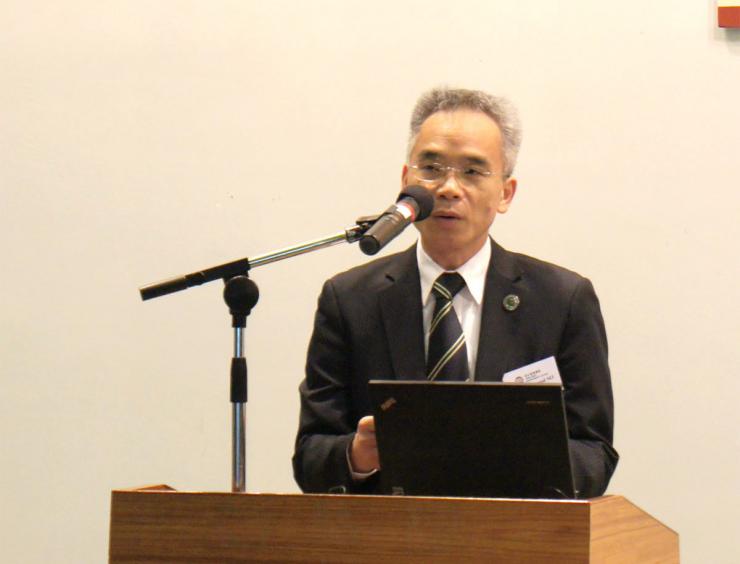 Professor Raymond So delivered a welcome speech