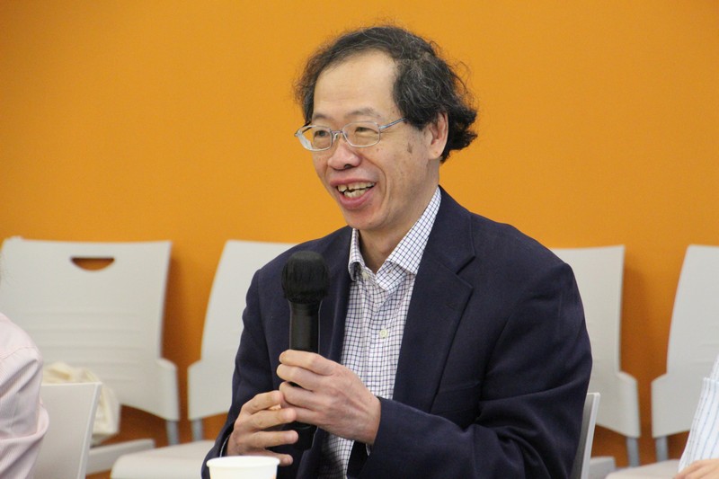 Professor Hui Yer Van raised questions