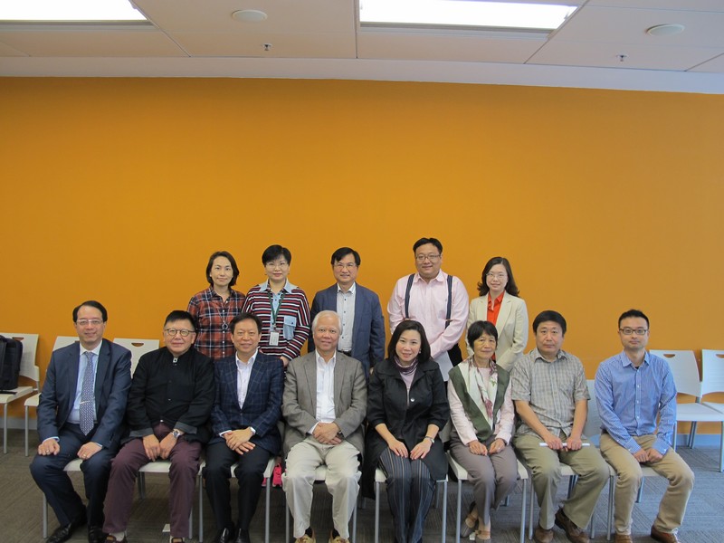 Group photo of advisors, external examiners and BJC professors