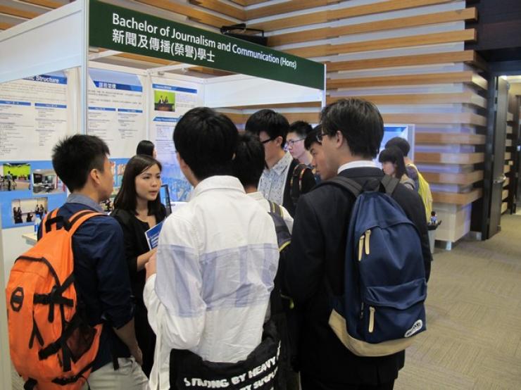 Professors and students from BJC answered visitors’ enquires