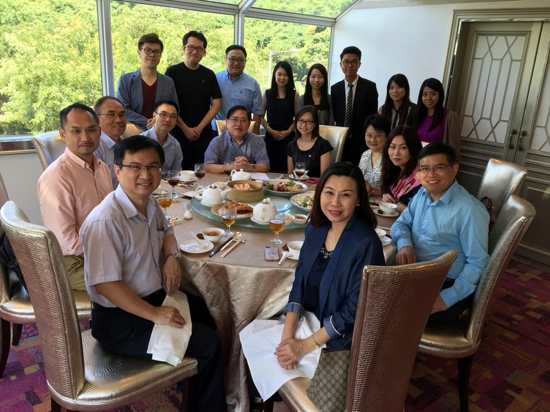 BJC professors, administrative staff and students had lunch with the IDR Panel members