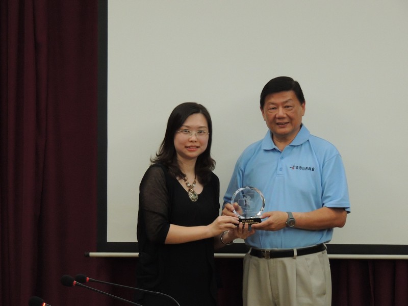 Dr Clio Wu, Associate Programme Director and Assistant Professor of BJC, and Ms Glacial Cheng, Programme Co-ordinator and Senior Lecturer of BJC, together with 5 BJC students attended a sharing session organised by the Hong Kong Shanxi Chamber of Commerce