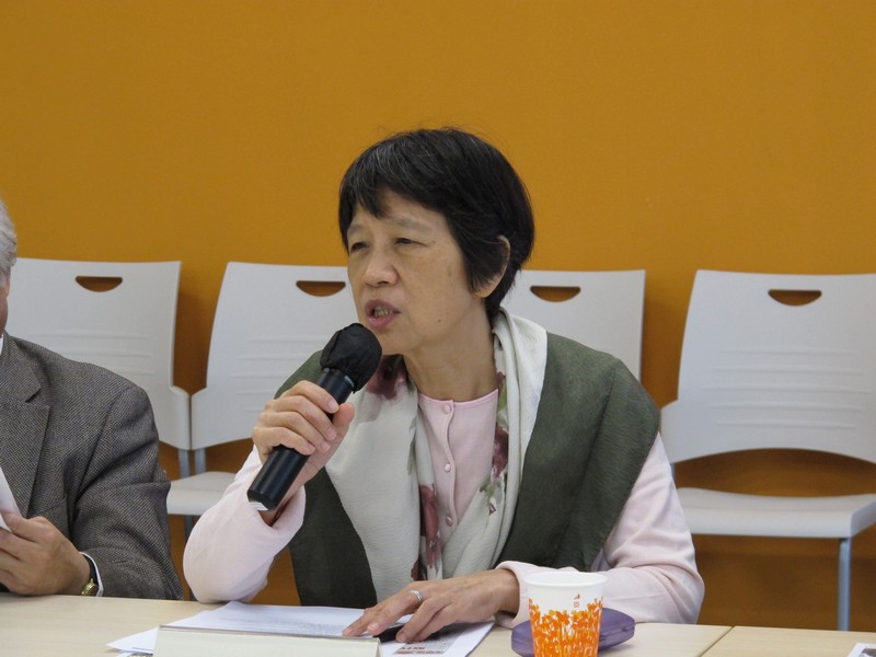 Professor Chen Ling provided valuable opinions on future development of the School of Communication