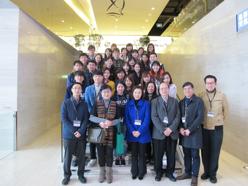 Group photo of the teaching staff and students from the School