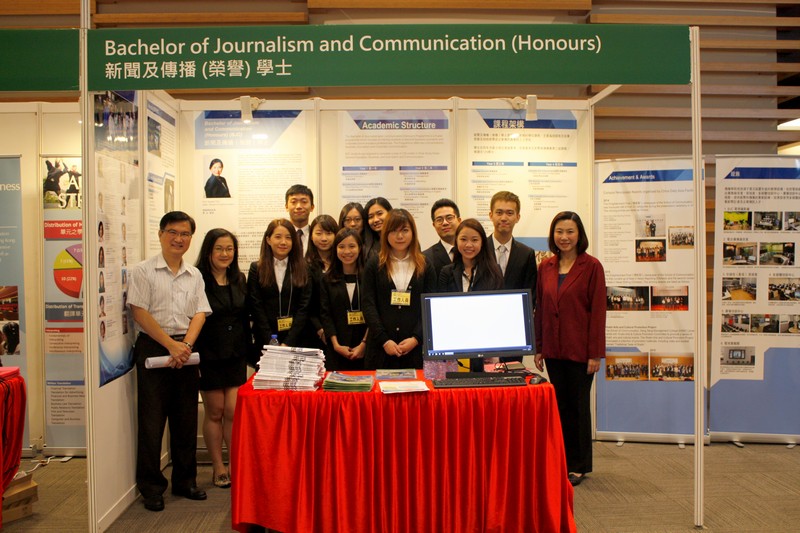 Group Photo of Dean Scarlet Tso ( School of Communication), Associate Dean James Chang (School of Communication) and student representatives