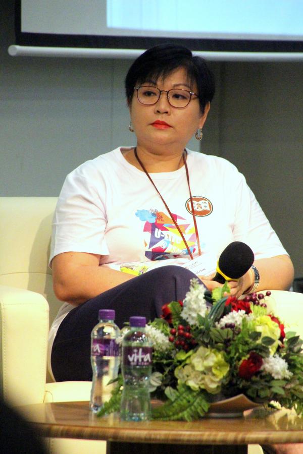 Chit-chat session by Professor Scarlet Tso, Dean of the School of Communication (Left) and Ms Glacial Cheng, Programme Co-ordinator of BJC Programme (Right)