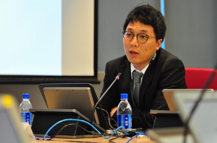 Prof Lee, Professor of the School of Journalism and Communication, CUHK and Mr Gary Tang, Part-time Lecturer of the School of Communication, HSMC, delivered a speech