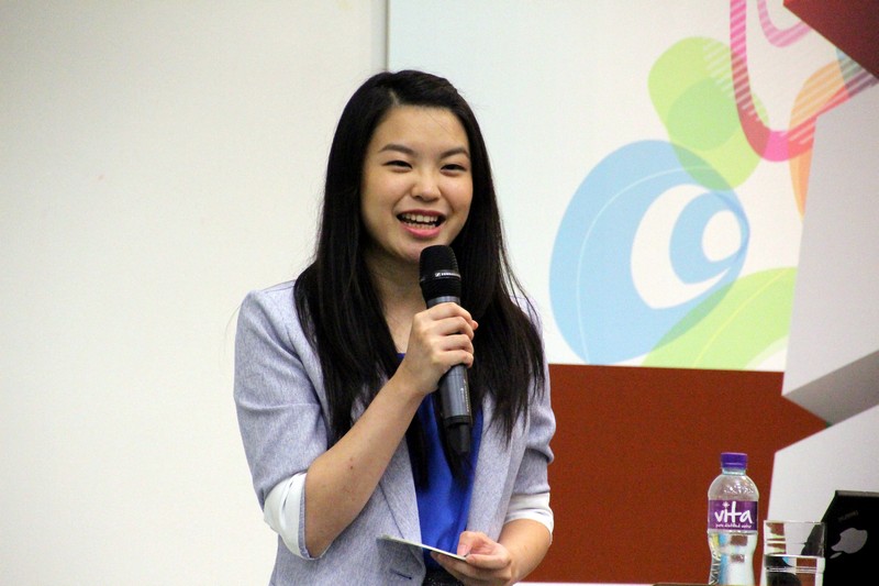 MC of the talk, Lau Yuen Yan, BJC Year 4 student