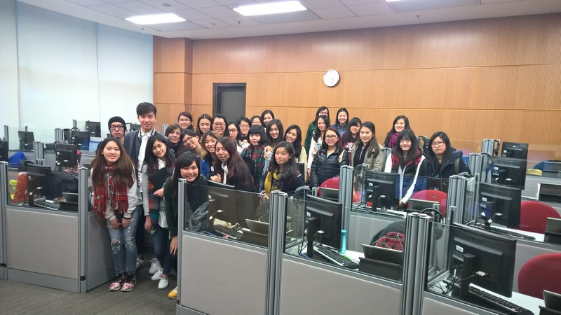 Professor and students from National Taipei University and the School of Translation
