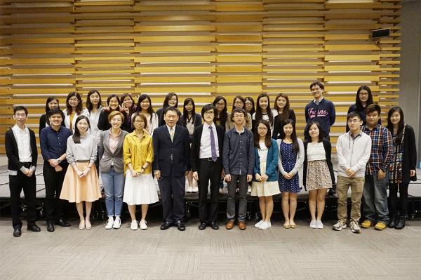 Our academic staff, awardees of Dean’s List, Best Progress Award and winners of Translation Competition for Year One Students at the award presentation ceremony