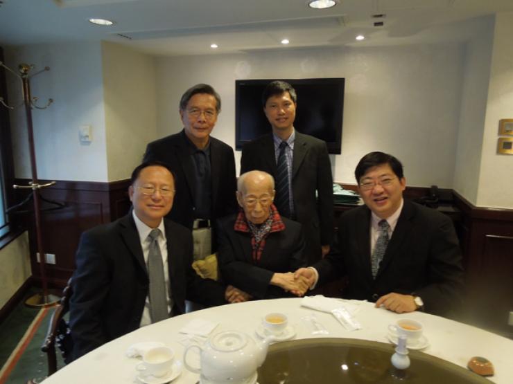 (Front row) Prof Jao Tsung-i (middle), Prof Simon Ho (right), Prof Alex Cheung (left), (back row) Prof Thomas Luk (left) and Prof John Yuen (right)