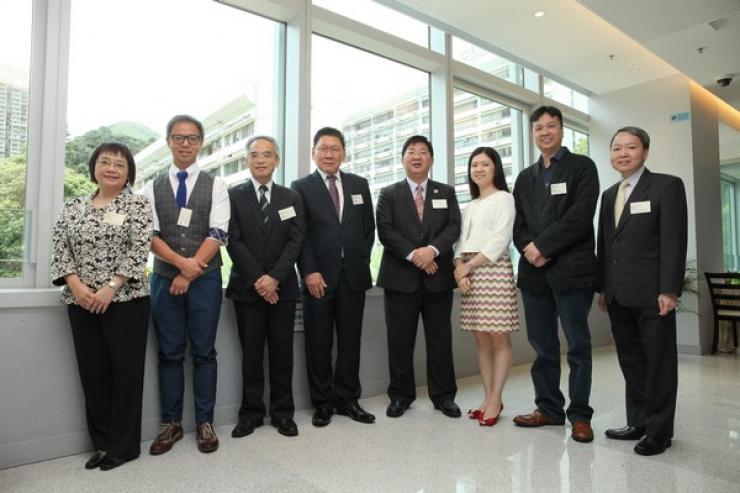Group Photo: Prof Simon Ho (4th from right), Prof Gilbert Fong (4th from left), Prof Raymond So (3rd from left), Dr Brossa Wong (far left), Prof ML Tang (2nd from left), Dr Collin Wong (3rd from right), Dr Kenneth Chung (far right) Chung and Dr Victor Lau (2nd from right)