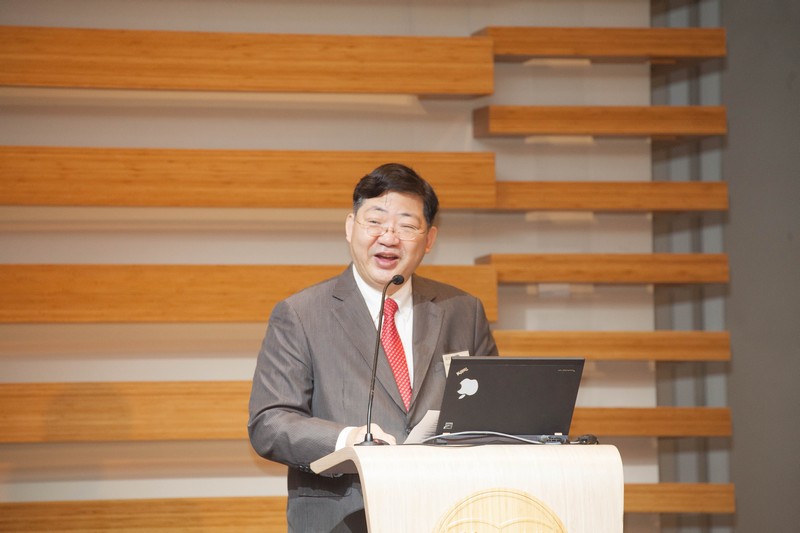 Professor Simon Ho, President of Hang Seng Management College (HSMC), Hong Kong, gave a welcoming speech