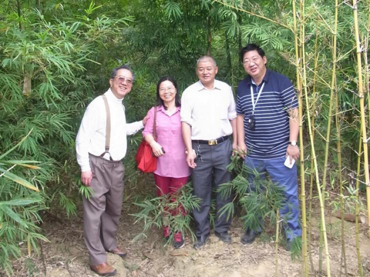 Mr Martin Tam and Prof Wong, Mr Luo and President Prof Simon Ho