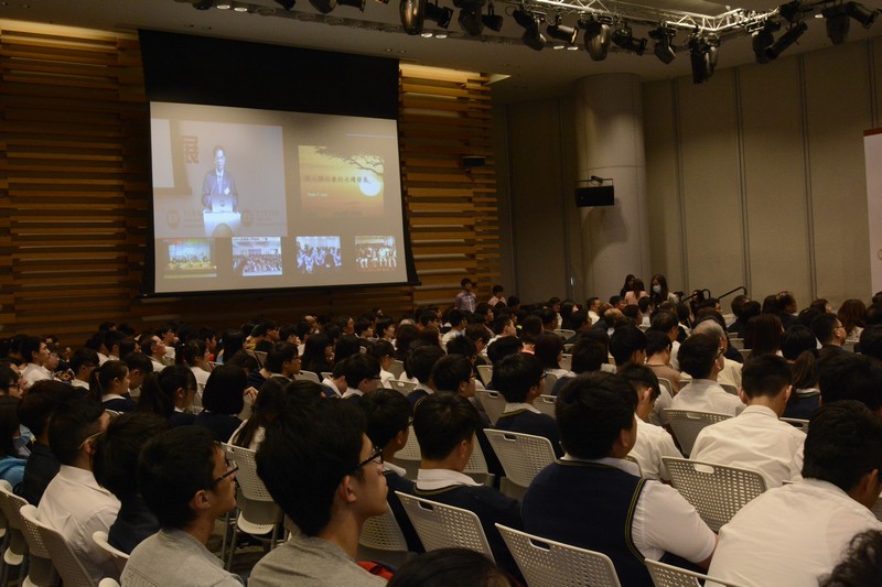 講座現場特設現場直播,香港與內地中學師生遙距參與講座及即場問答環節