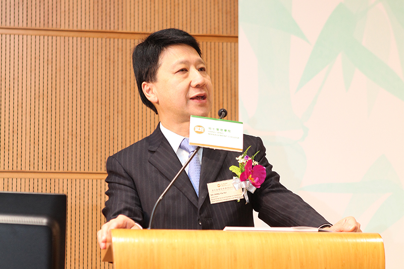 Mr Pang Yiu Kai, Officiating Guest congratulated all awarded enterprises