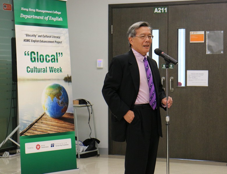 Professor Thomas Luk, Dean of School of Humanities and Social Science, and Head of Department of English, welcomed our students and staff