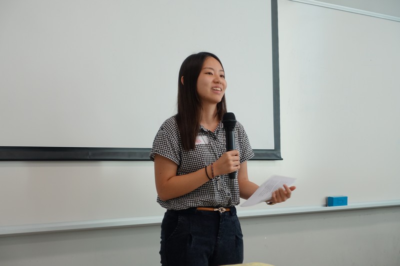A senior student shared her experience in learning and elective selection