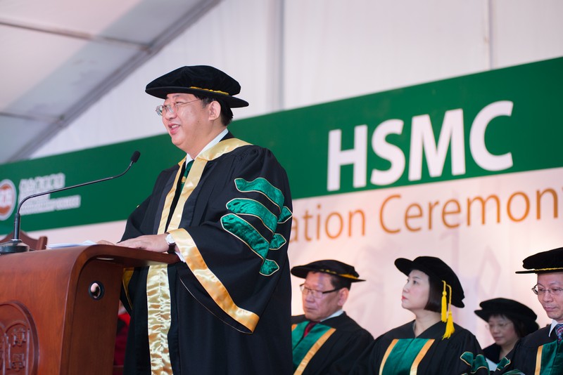 President Simon Ho delivered a speech at the Graduation Ceremony