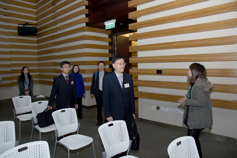Prof Daw-Tung Lin (right), Prof Ssu-Ming Chang (left) and Prof Tai-Hsi Wu (middle) took great interest in the facilities at the Auditorium