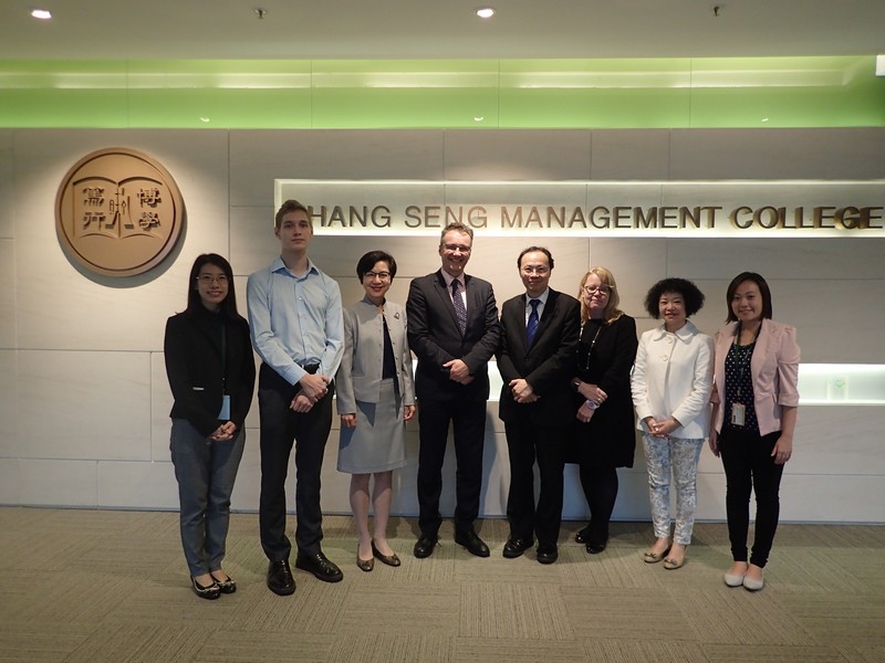 Group photo of Mr Jari Sinkari (4th from left), Mrs Johanna Manni (3rd from right), Mr Jaakko Hartikainen (2nd from left) with Dr Tom Fong (4th from right) and HSMC representatives