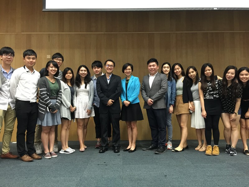 Ms Rebecca Chan, Director of Student Affairs, and Dr Victor Chan, Associate Master of Amity College, attended the sharing dinner with HSMC students