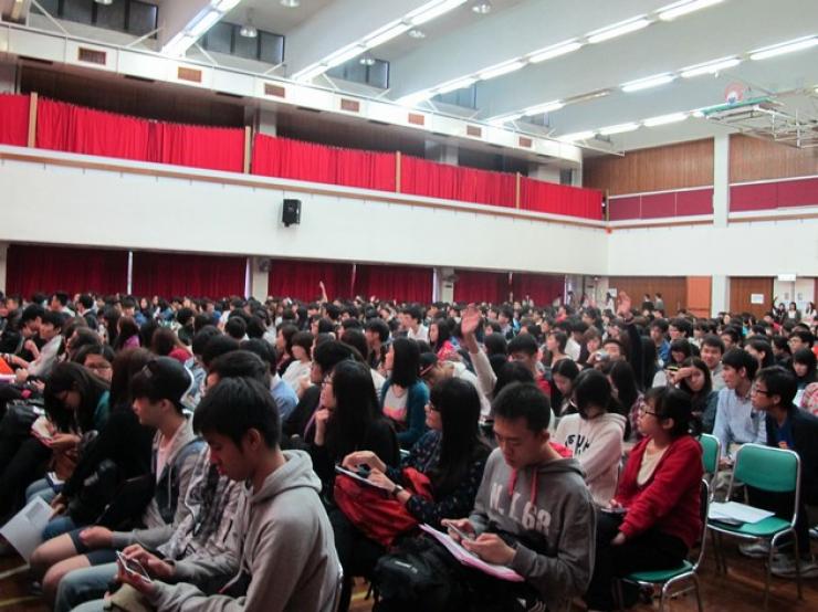 Students raised questions during the Q & A sessions