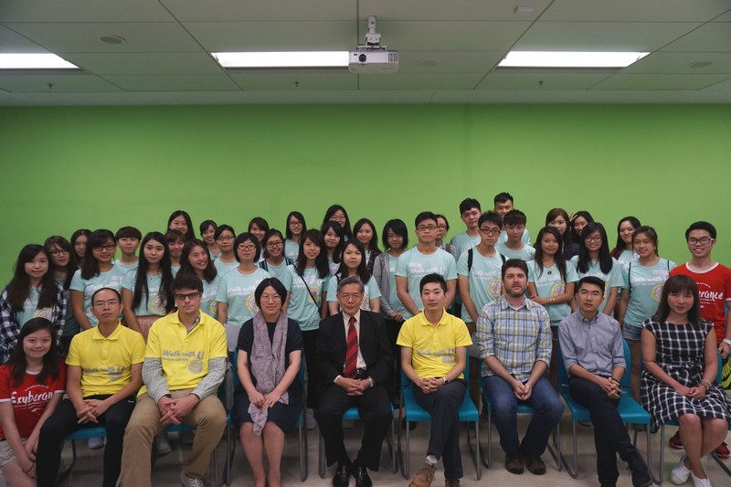 Group photo of teaching staff and students of the English Department