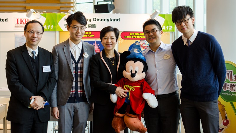 Dr Tom Fong, Ms Rebecca Chan and the representatives from Hong Kong Disneyland