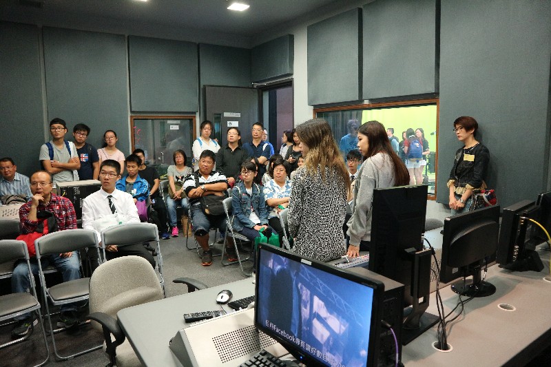 Mr Brian So (left photo) and Ms Eileen Chua (right photo) from the School of Communication conducted demo lectures in the BJC TV Studio