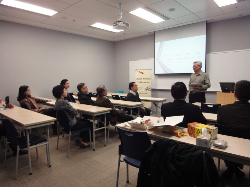 Professor Cheng Wah Kwan gave an introuduction to the colloquium topic