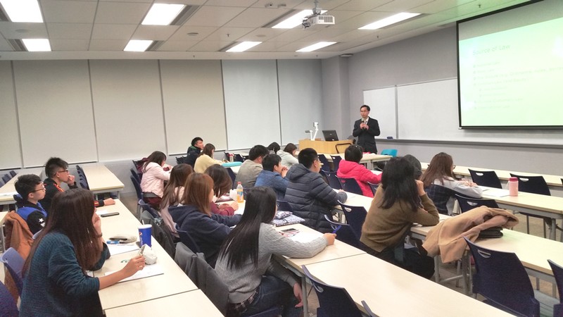 The speaker explained the legal system in Hong Kong to the audience