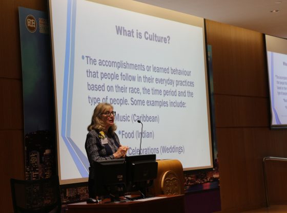 來自西門菲沙大學的Judy Zaichkowsky教授進行主題演講。