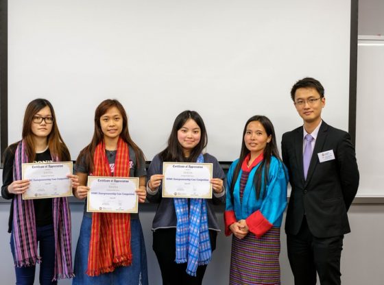 The Champion, Shatea, received certificates from Mr Cheung and Ms Choden.