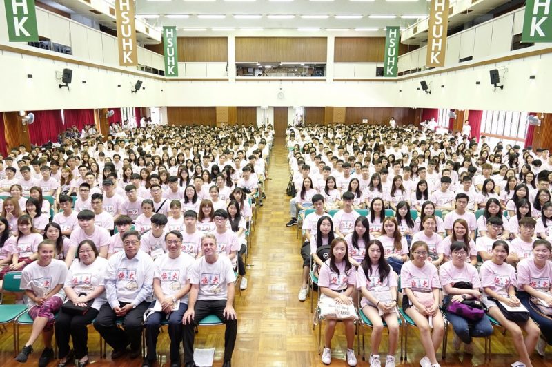 Group photo of academic staff and freshmen of the School of Business