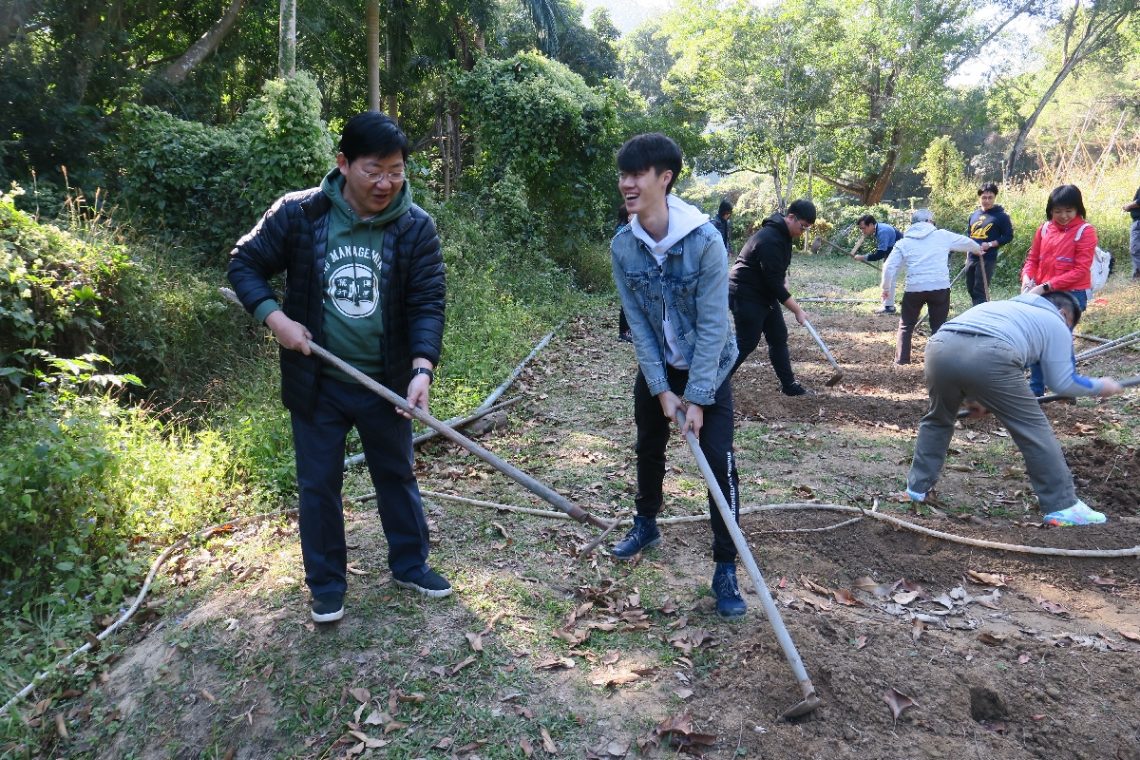 HSUHK “Along with the President” Series #11: Organic Farming Experience