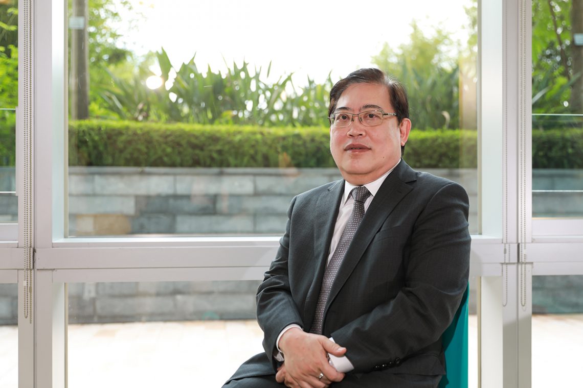 Professor Ronald Chiu