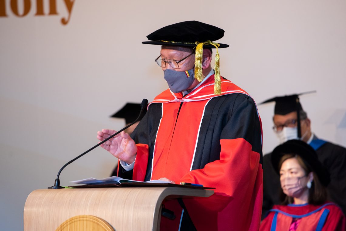 Professor Gilbert Fong, Dean of the STFL, delivers an inspiring speech to the graduates.