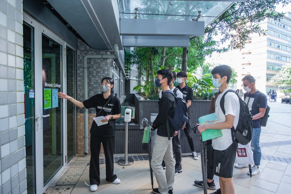 Campus tours escorted by HSUHK Student Ambassadors.