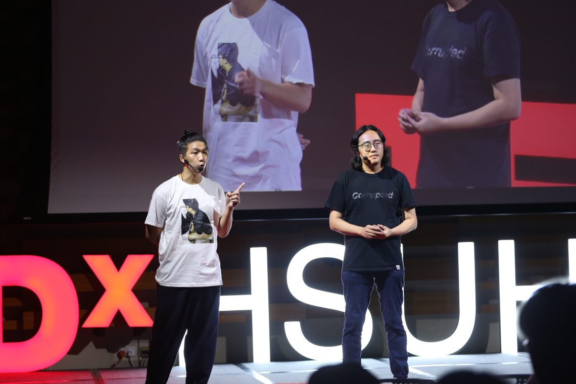Yeung Chun Yin and Kwan Ho Chuen from Corrupt the Youth share their journey and experiences in this era as a philosophy popularisation group under the title “We are here to ask questions”.