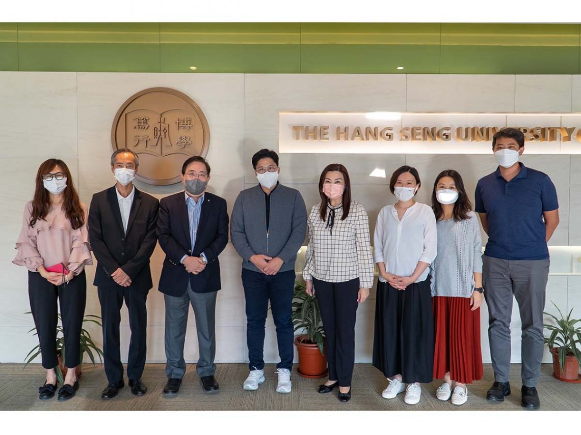 The Hon. Mr Kenneth Fok, (4th from left), Mr Abraham Cheng (2nd from left), Mr Edward Chow (1st from right), Ms Gabrielle Cheng (2nd from right), Ms Casey Lau (3rd from right), Professor Scarlet Tso (4th from right), Professor Ronald Chiu (3rd from left), and Ms Carmen Ko (1st from left).