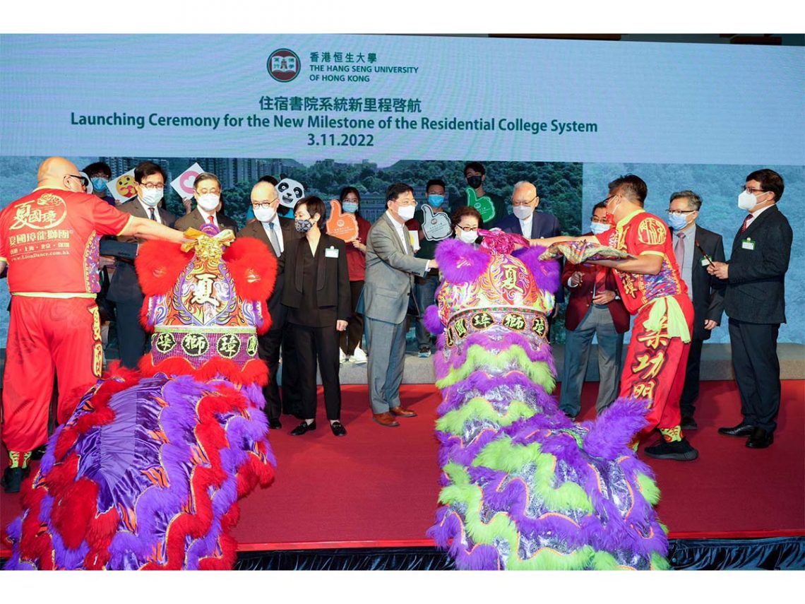 Group photo with Lions (2) Officiating guests host the eye-dotting blessing ceremony of the Chinese lion dance performance.