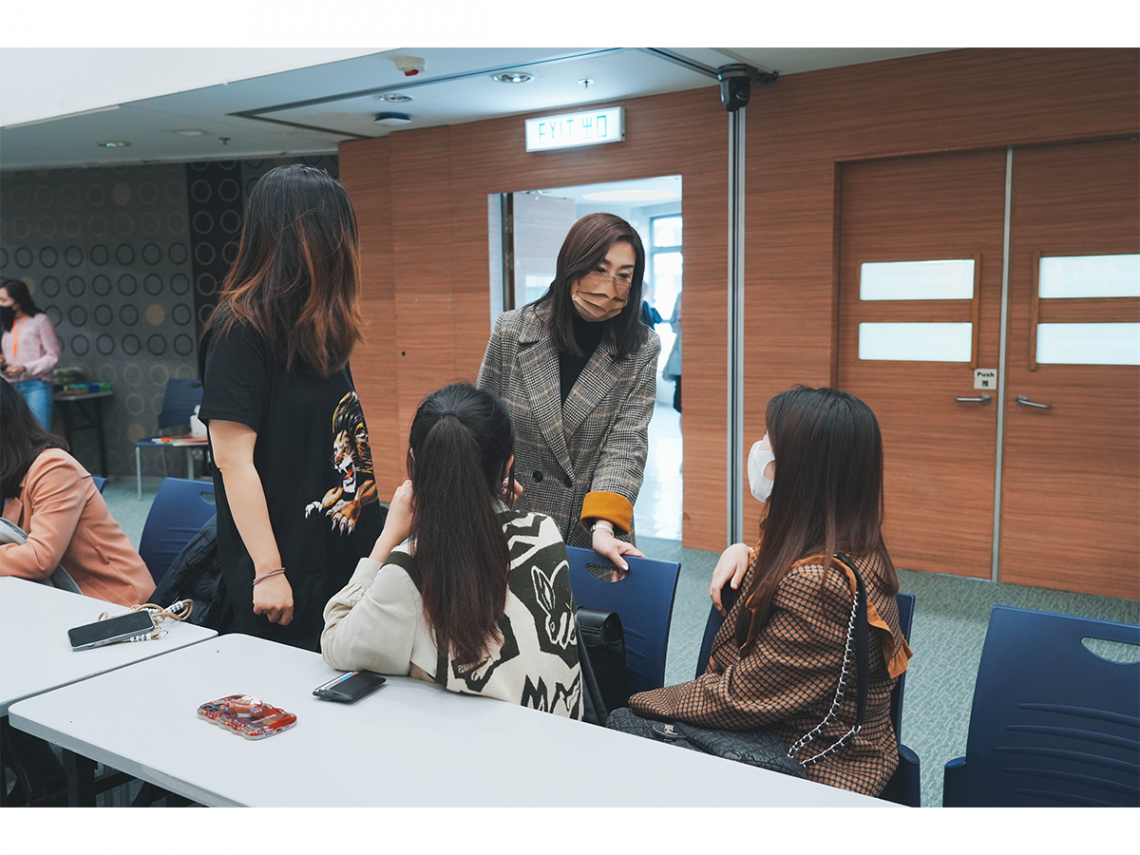 Dean Tso interacted with students