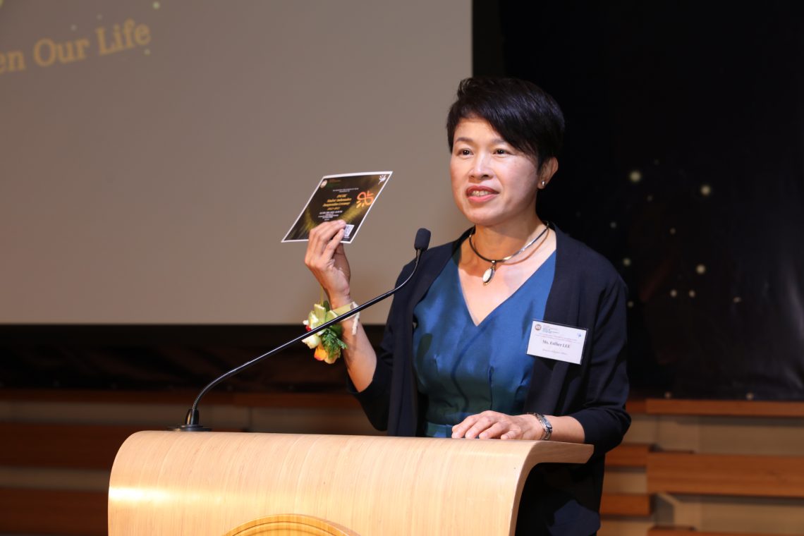 Ms Esther Lee, Director of Student Affairs, mentioned that when she received the invitation card, she was very impressed by the iconic design of the fireflies and the glow of light around them, which made her think of ‘HOPE’. ‘HOPE’ does not only mean Hope, it also represents: ‘O’ for ‘Optimism’, ‘P’ for ‘Positivity’, ‘E’ for ‘Empowerment’. She encouraged our student ambassadors to be student leaders with ‘HOPE’.