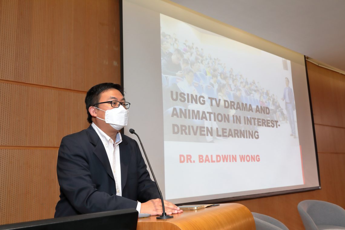 Dr Baldwin Wong demonstrated the value of TV drama and animation as teaching materials