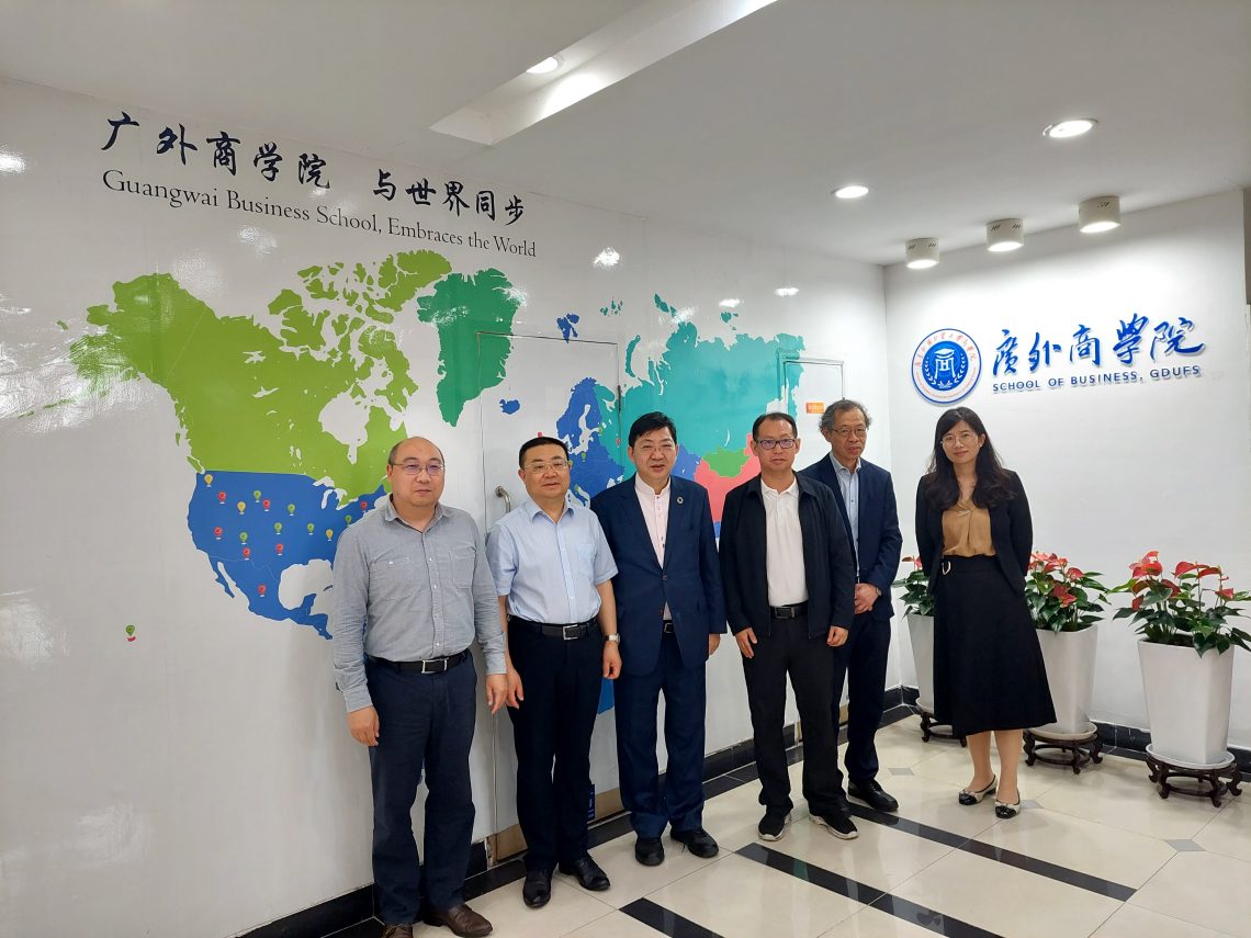 The HSUHK delegation visits Guangdong University of Foreign Studies (GDUFS).