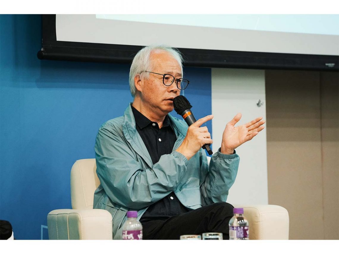 Mr Yeung Wing Cheung advises students to care and have a sense of social responsibility when creating media content.